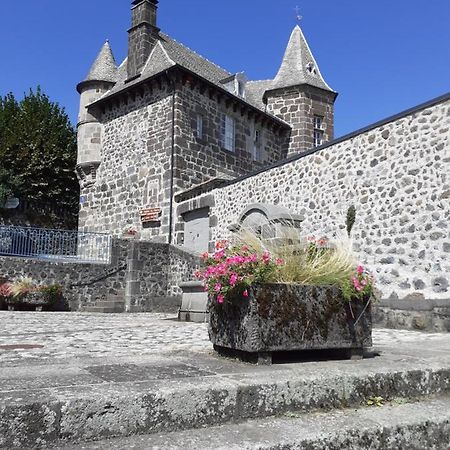 Maison Du Chevalier Des Huttes - Table Et Chambres D'Hotes 塞尔河畔维克 外观 照片